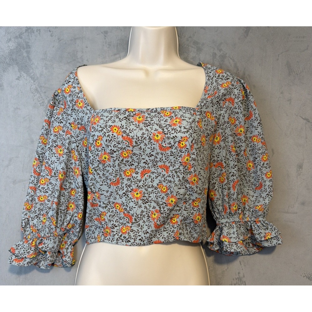 Sienna Sky Floral Crop Top Women's Small Blue Square Neck Smocked Back